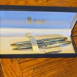 Bill Blass Silver and Gold Pen Set
